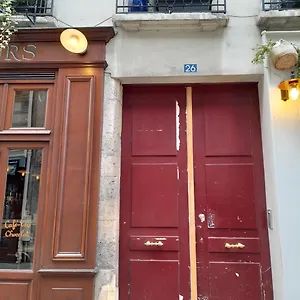 Appartamento Cosy 2 Pièces Typiquement Parisien à Notre-dame, Parigi