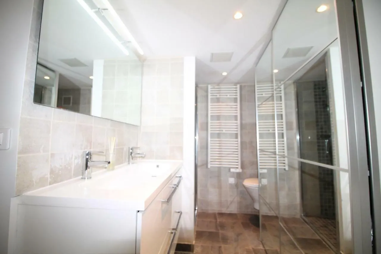 Cozy Saint Georges Daire Paris